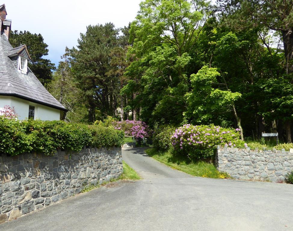 Plas Heulog Holiday Cottages Llanfairfechan Exteriör bild